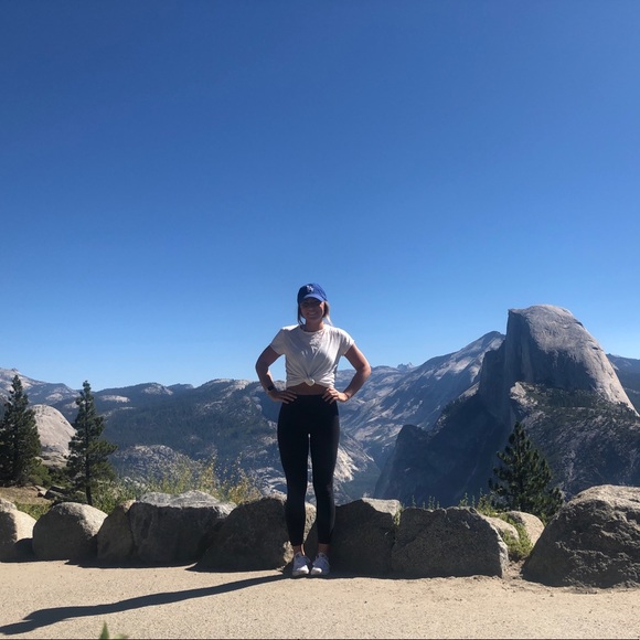 Meet your Posher, Lindsay - Picture 2 of 4